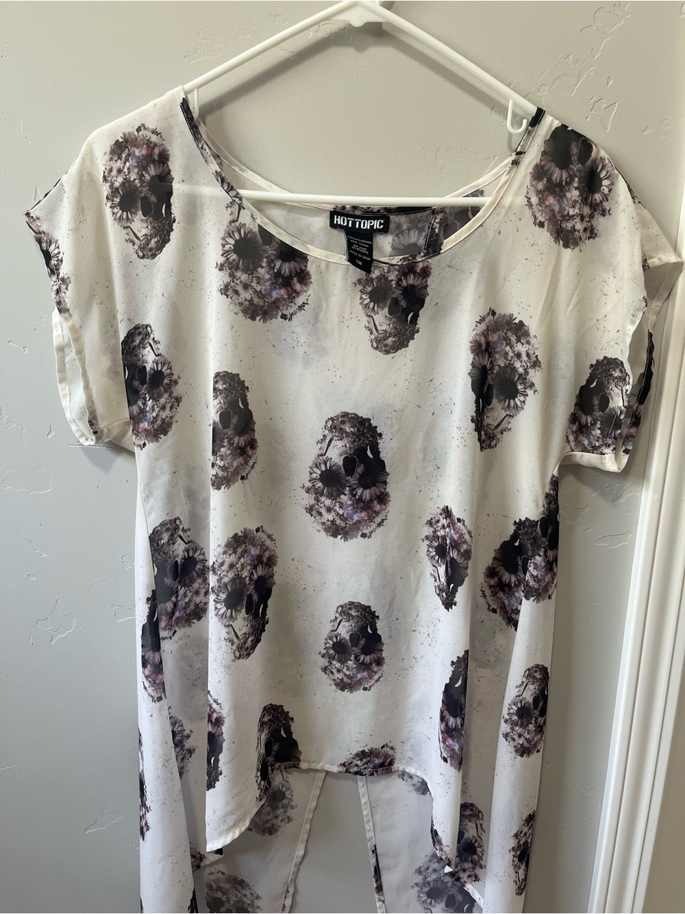 Hot Topic Women's White Floral Skull Layover